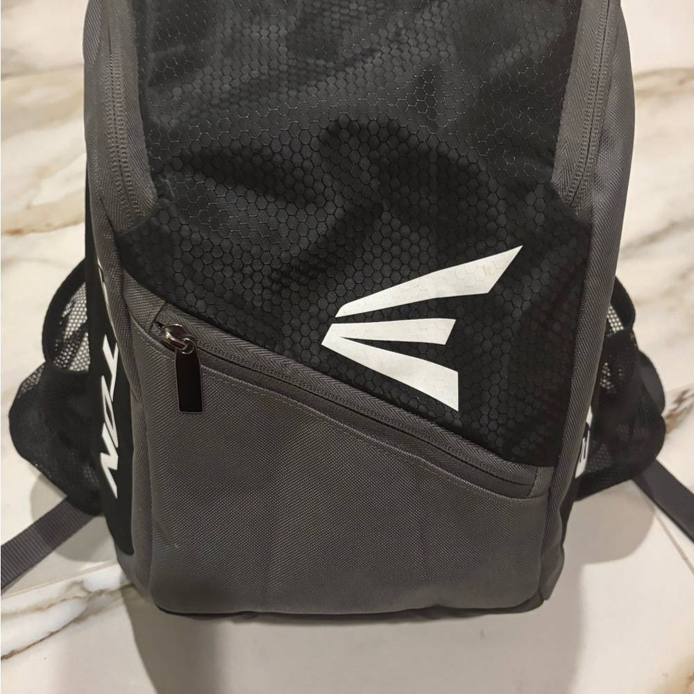 Easton jr baseball bag:Gray Backpack with White Accents